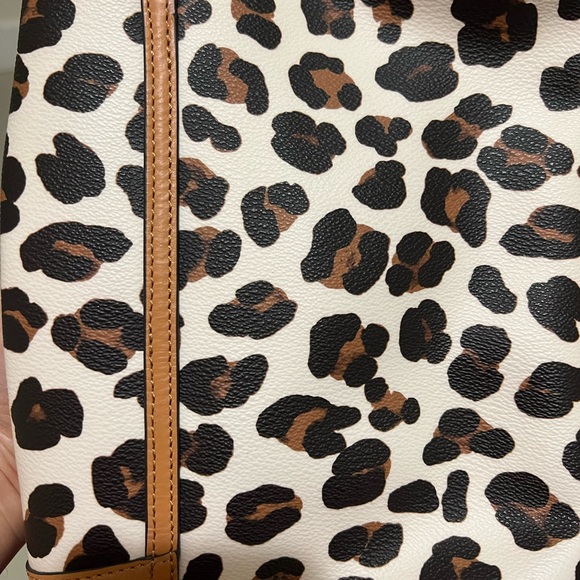 NWOT Tory Burch Authentic Kerrington Crossbody bag with dust bag - Picture 3 of 4